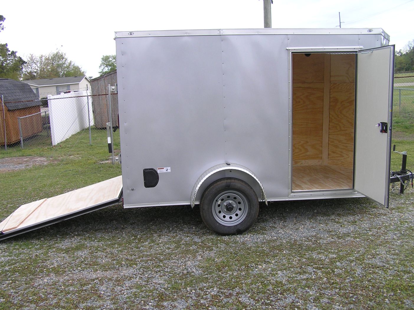 Diamond Cargo 6x10 SA Trailer - Silver Frost, Ramp, Side Door, Extra Height - Image 10