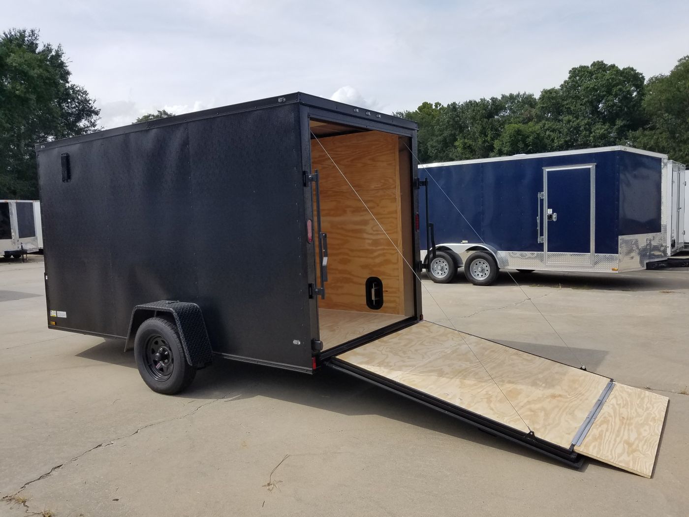 Diamond Cargo 6x12 SA Trailer - Embossed Black, Ramp, Side Door, Extra Height, Blackout - Image 6