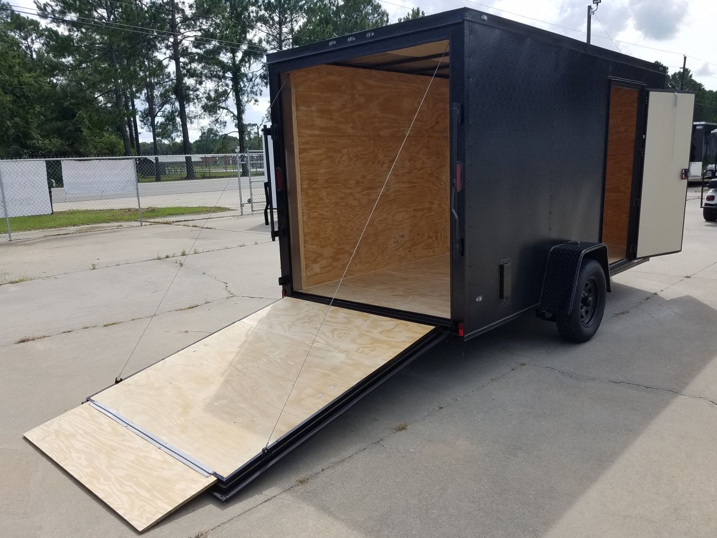 Diamond Cargo 6x12 SA Trailer - Embossed Black, Ramp, Side Door, Extra Height, Blackout - Image 10