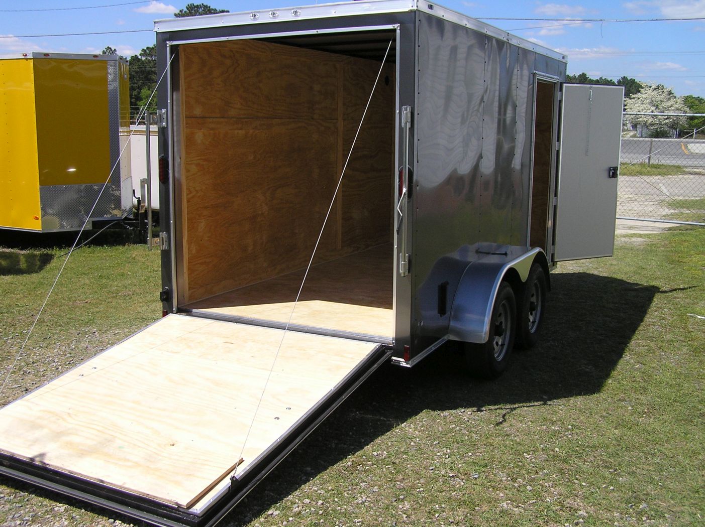Diamond Cargo 6x12 TA Trailer - Charcoal, Ramp, Side Door, Extra Height. Insulated - Image 8