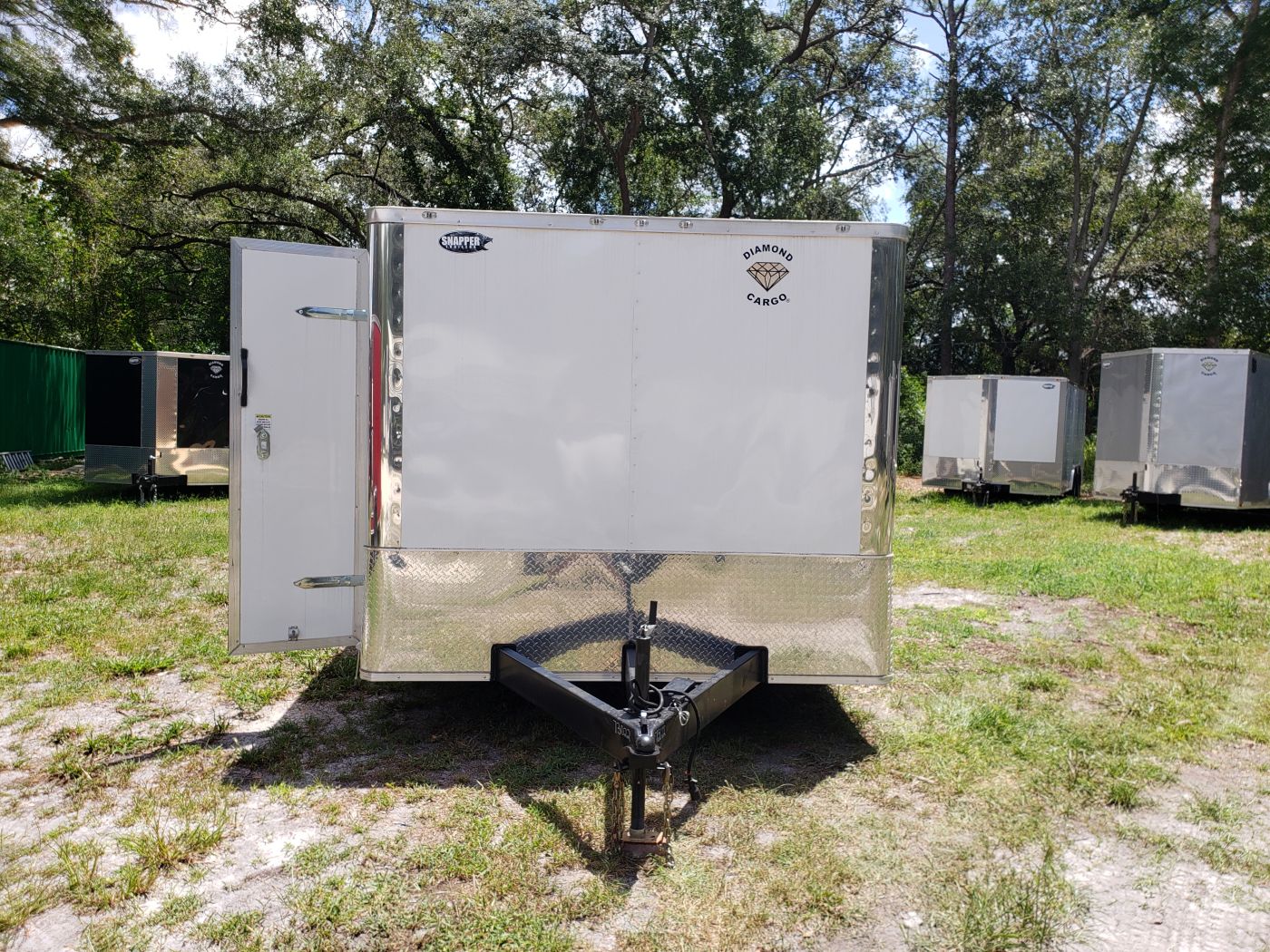 Diamond Cargo 8.5x20 TA Trailer - White, Ramp, Side Door, D-Rings, Flat Front, Insulated, 5K Axles - Image 15