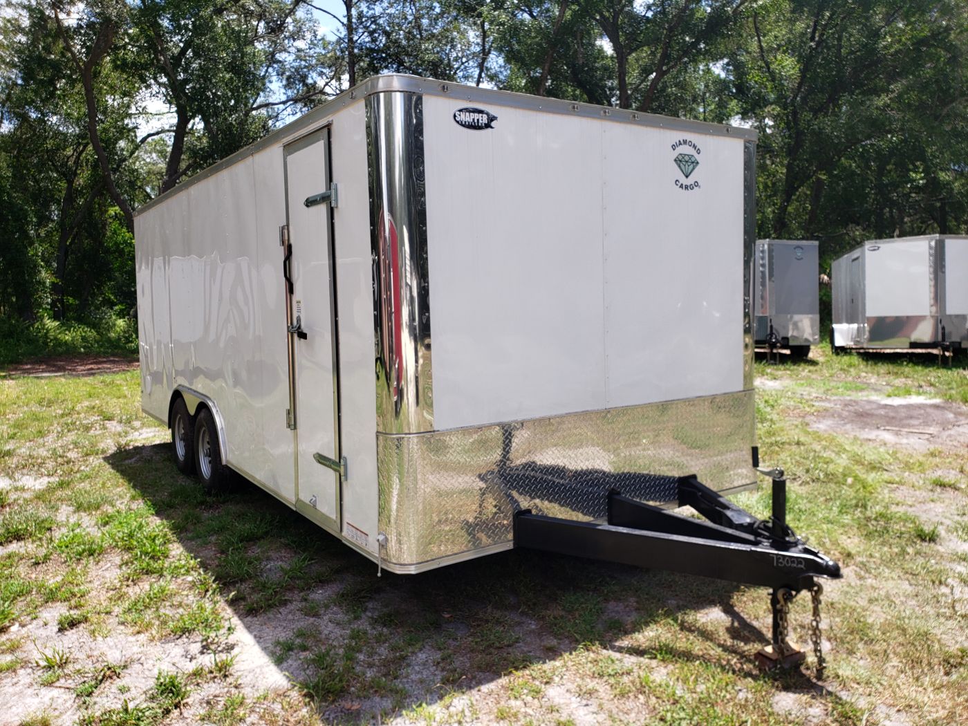 Diamond Cargo 8.5x20 TA Trailer - White, Ramp, Side Door, D-Rings, Flat Front, Insulated, 5K Axles - Image 16