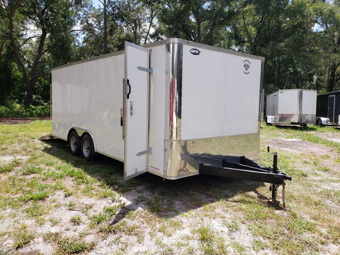 Diamond Cargo 8.5x20 TA Trailer - White, Ramp, Side Door, D-Rings, Flat Front, Insulated, 5K Axles - Image 14