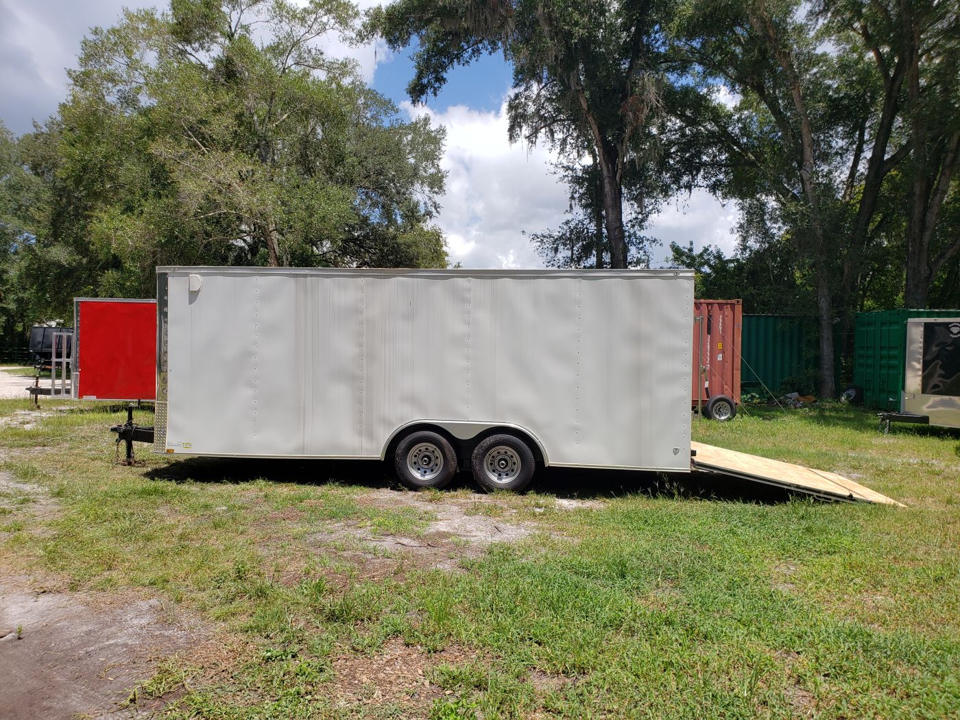 Diamond Cargo 8.5x20 TA Trailer - White, Ramp, Side Door, D-Rings, Flat Front, Insulated, 5K Axles - Image 4