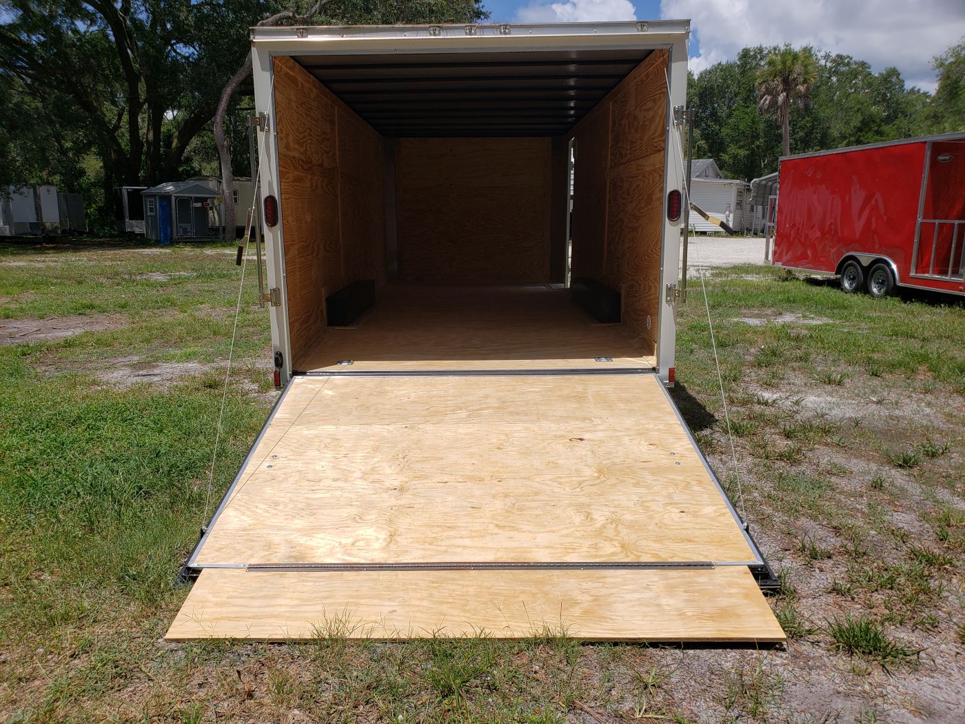 Diamond Cargo 8.5x20 TA Trailer - White, Ramp, Side Door, D-Rings, Flat Front, Insulated, 5K Axles - Image 8