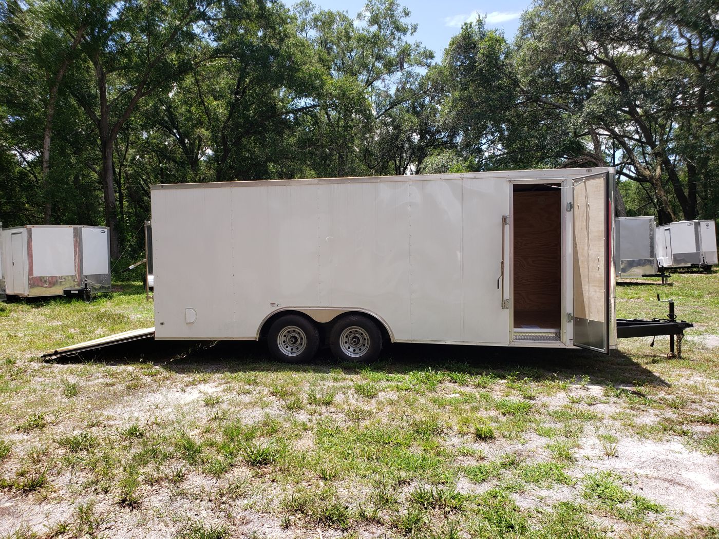 Diamond Cargo 8.5x20 TA Trailer - White, Ramp, Side Door, D-Rings, Flat Front, Insulated, 5K Axles - Image 12