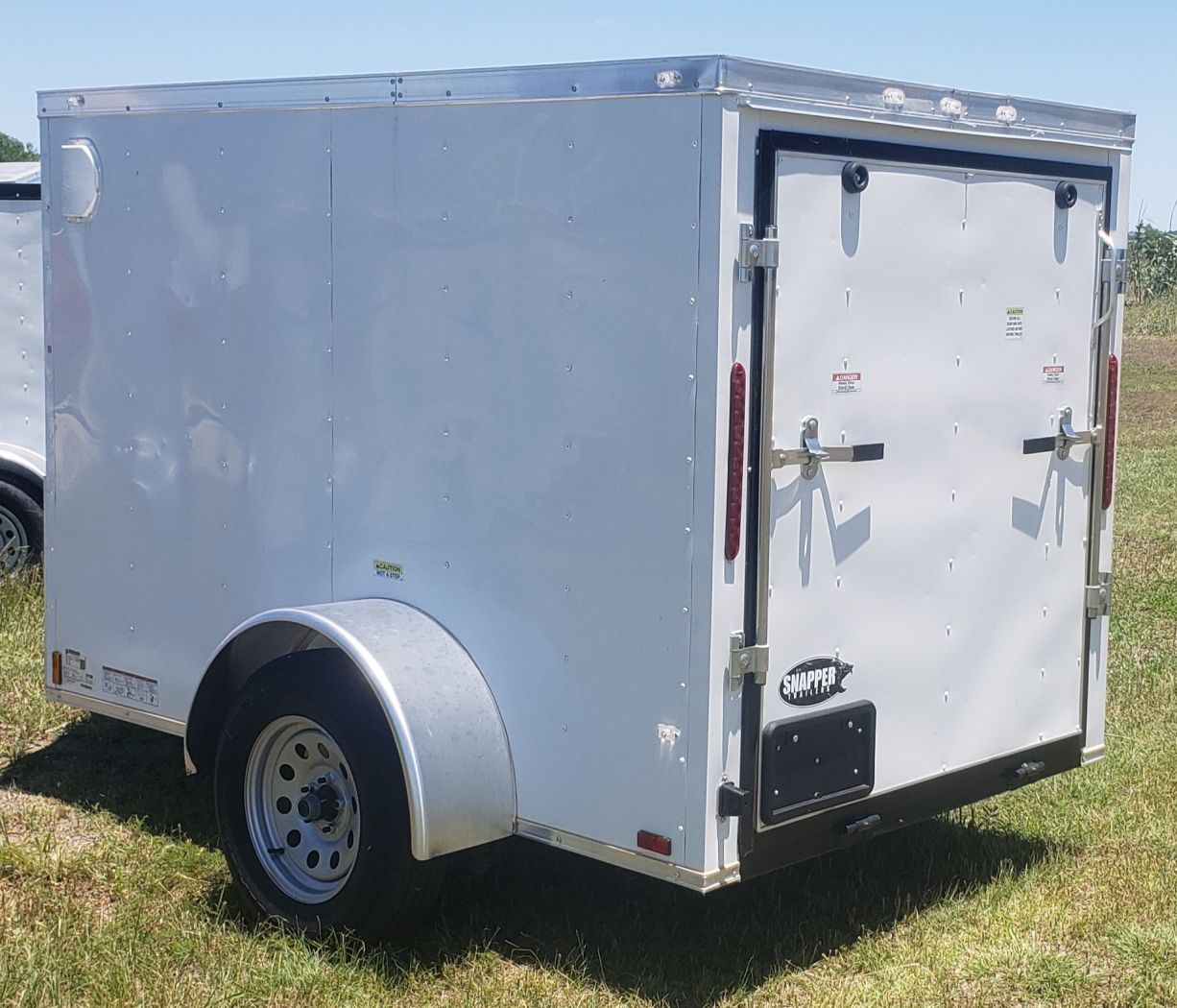Douglas Trailers 5x8 SA Trailer - White, Ramp, Side Door - Image 4